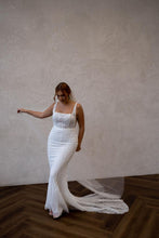 Load image into Gallery viewer, Made With Love - Beau Size 14 in Ivory