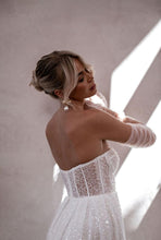 Load image into Gallery viewer, Made With Love - Sebastian, Size 12 in Ivory