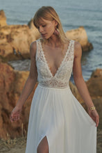 Load image into Gallery viewer, Rembo Styling Gown - Piu Bella - Size 12, Ivory