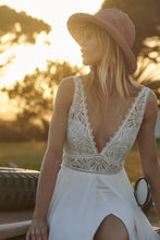 Load image into Gallery viewer, Rembo Styling Gown - Piu Bella - Size 12, Ivory