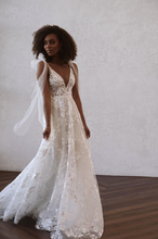 Load image into Gallery viewer, Made With Love - Elsie Flowy in Ivory Size 10 - Sample Sale Dress