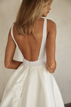 Load image into Gallery viewer, Jane Hill Bridal - York Dress - Size 10/12 Sample Sale Dress